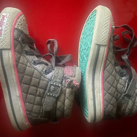 Skechers Twinkle Toes light-up toe sparkling high-tops with Velcro buckle strap - Picture 8 of 11